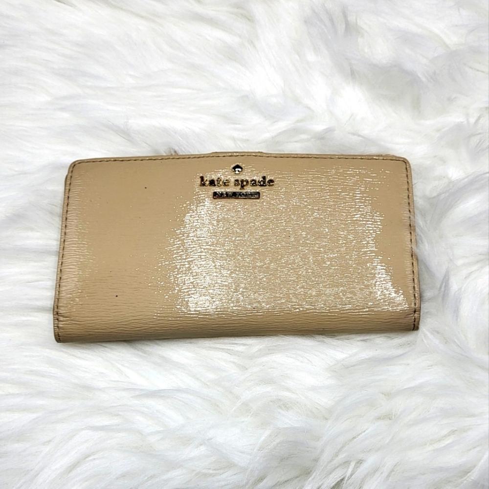 Kate Spade New York Wallet